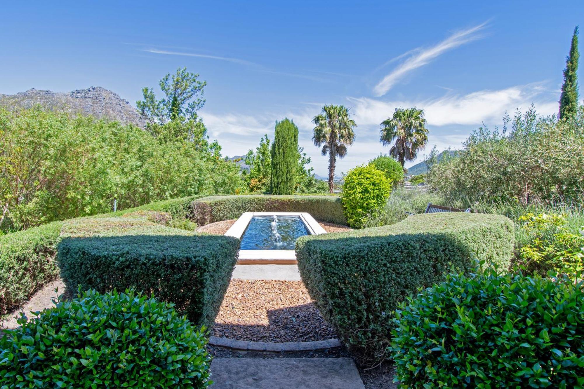 Chateau Neuf Du Cap Houtbaai Buitenkant foto